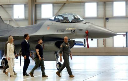 Ukrajina dostane nizozemské a dánské F-16, slíbil Rutte Zelenskému v Eindhovenu