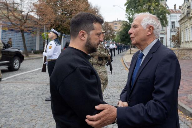 Ministři zahraničí všech zemí EU poprvé zasednou mimo území Unie. V Kyjevě