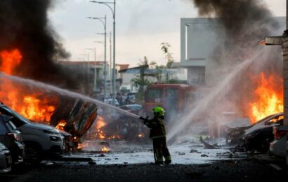 Do Izraele pronikli palestinští teroristé, rakety z Pásma Gazy zabily ženu a další lidi zranily