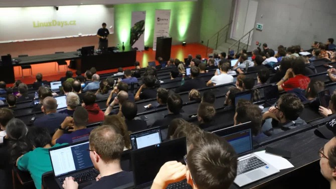 Galerie z neděle na konferenci LinuxDays 2023