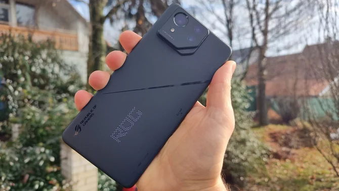 Asus ROG Phone 8 Pro: nabušený herní telefon, který není jen pro hráče (recenze)