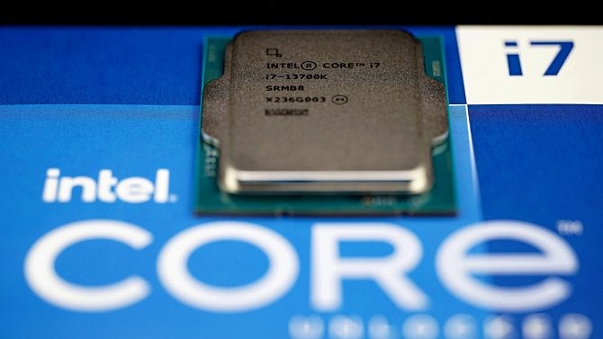 Výkon procesorů Arrow Lake v testech: Intel Core 9 285K poráží i neporáží nejrychlejší Zen 5