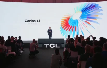 TCL představilo nové produkty s „papírovým displejem“. Smartphony a tablety dostaly zbrusu nové tlačítko