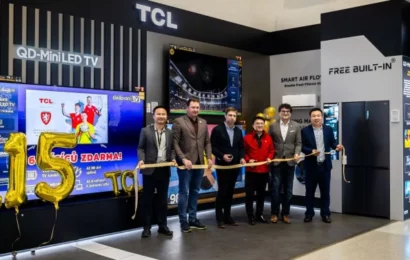 Největší prodávaný televizor je k vidění v Alze, TCL tam otevřelo obchod v obchodě